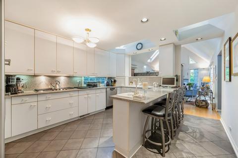 2308 Simpson St, Evanston, IL 60201 photo 7