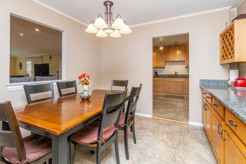 1015 Beverly Dr, Wheeling, IL 60090 photo 4