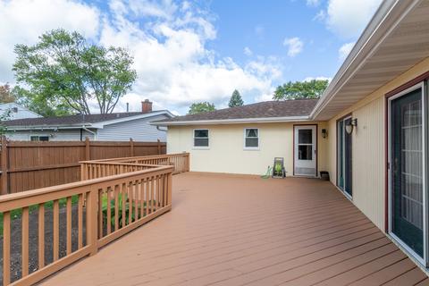 1015 Beverly Dr, Wheeling, IL 60090 photo 17