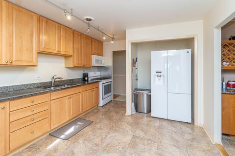 1015 Beverly Dr, Wheeling, IL 60090 photo 3