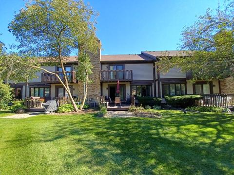 1834 Golf View Dr, Bartlett, IL 60103 photo 2