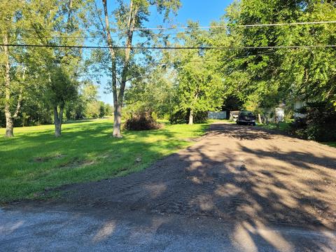 24848 S Meadowood Ln, Crete, IL 60417