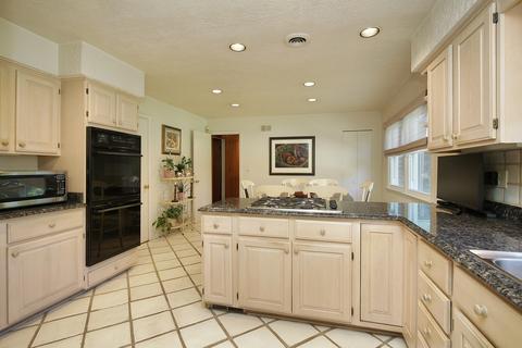 3020 White Pine Dr, Northbrook, IL 60062 photo 10