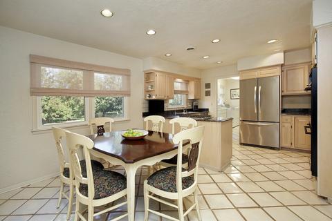 3020 White Pine Dr, Northbrook, IL 60062 photo 9