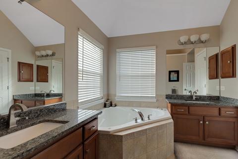 13605 Rockefeller Cir, Plainfield, IL 60544 photo 28