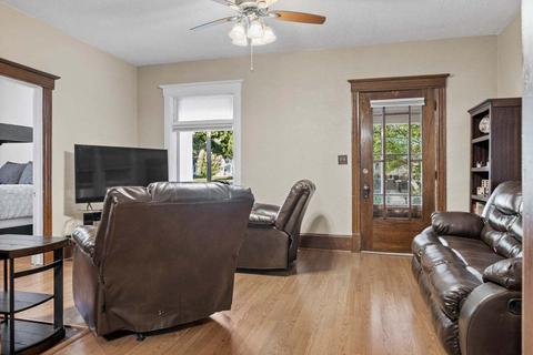 607 N Linden St, Normal, IL 61761 photo 12