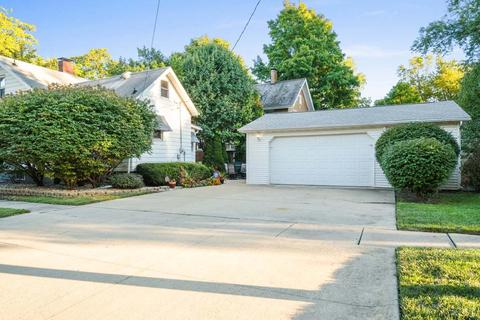 607 N Linden St, Normal, IL 61761 photo 25