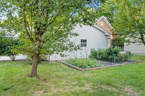 607 N Linden St, Normal, IL 61761 photo 23