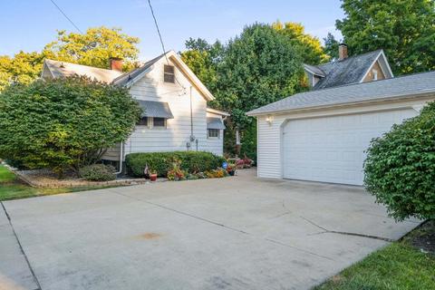 607 N Linden St, Normal, IL 61761 photo 27