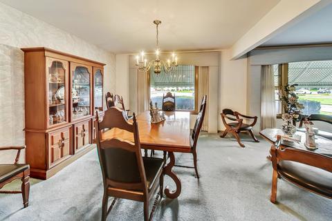 5704 Rose Ct, Berkeley, IL 60163 photo 6