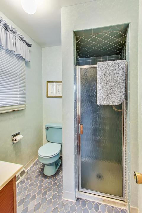 5704 Rose Ct, Berkeley, IL 60163 photo 14