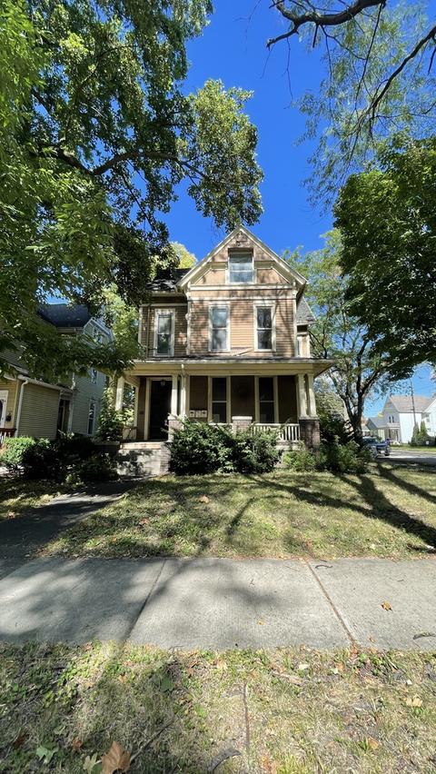 310 E Walnut St, Bloomington, IL 61701 photo 1