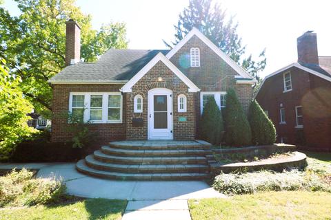 1507 E Oakland Ave, Bloomington, IL 61701 photo 13