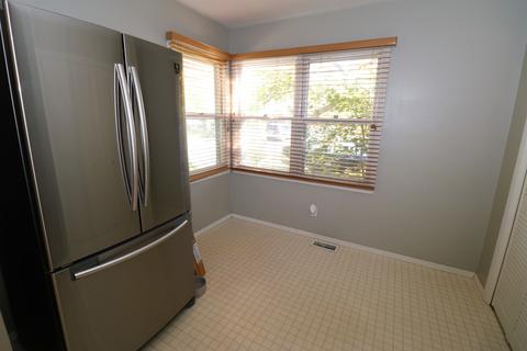 1507 E Oakland Ave, Bloomington, IL 61701 photo 17