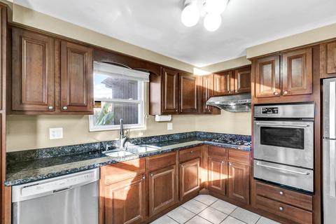 8913 Lyons St, Des Plaines, IL 60016 photo 9