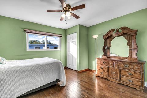 8913 Lyons St, Des Plaines, IL 60016 photo 12