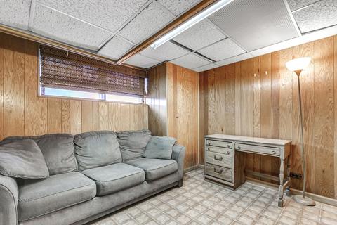 8913 Lyons St, Des Plaines, IL 60016 photo 17