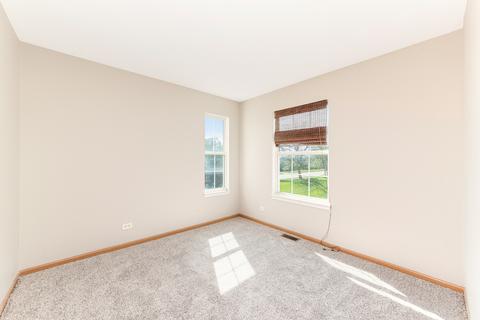2501 Dickens Dr, Aurora, IL 60503 photo 10