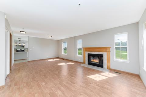 2501 Dickens Dr, Aurora, IL 60503 photo 4