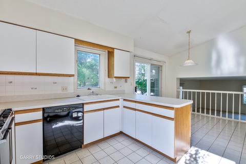 758 Falmore Dr, Bartlett, IL 60103 photo 8