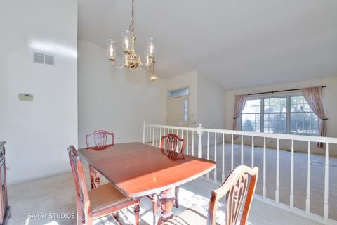 758 Falmore Dr, Bartlett, IL 60103 photo 4