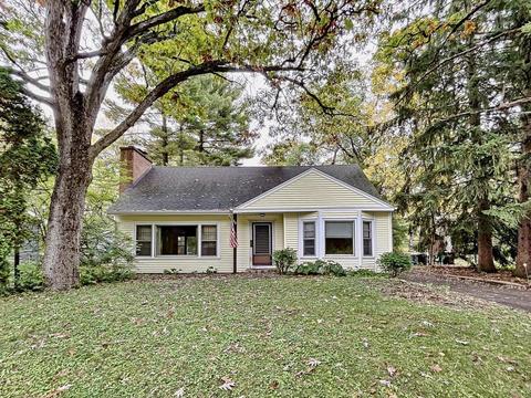117 Valley Dr, Oakwood Hills, IL 60013 photo 2