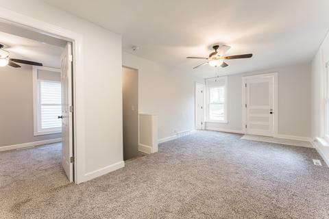 248 S Michigan St, Elgin, IL 60120 photo 6