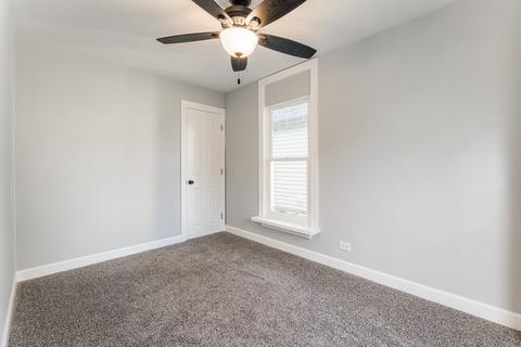 248 S Michigan St, Elgin, IL 60120 photo 7