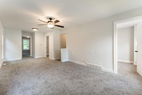 248 S Michigan St, Elgin, IL 60120 photo 3