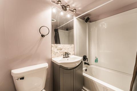 248 S Michigan St, Elgin, IL 60120 photo 18