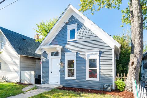 248 S Michigan St, Elgin, IL 60120 photo 2