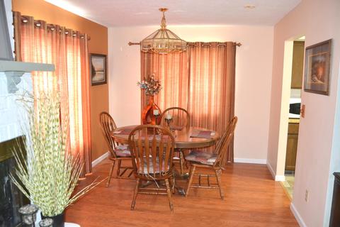 420 Paris St, Dewitt, IL 61735 photo 5