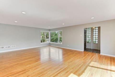 5214 W Devon Ave, Chicago, IL 60646 photo 22