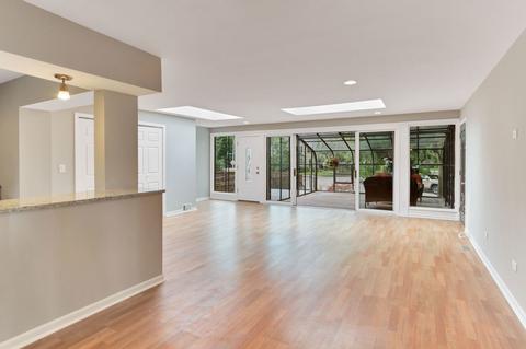 5214 W Devon Ave, Chicago, IL 60646 photo 17