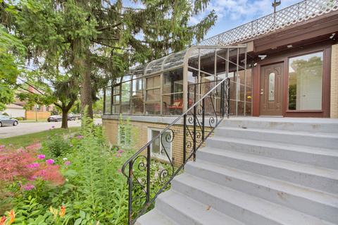 5214 W Devon Ave, Chicago, IL 60646 photo 4