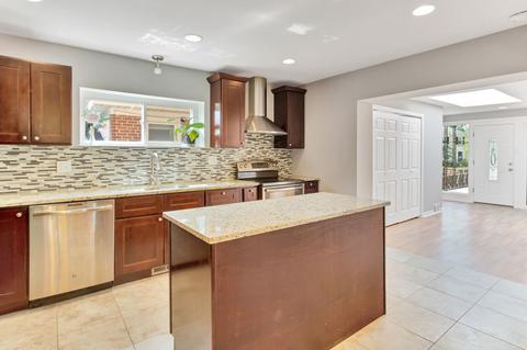 5214 W Devon Ave, Chicago, IL 60646 photo 15