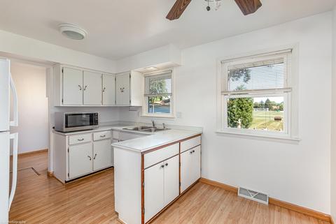 8407 Normandy Ave, Burbank, IL 60459 photo 5