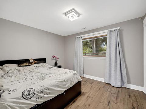 205 Illinois Blvd, Hoffman Estates, IL 60169 photo 14