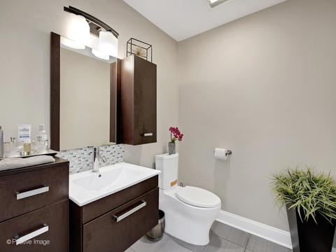 205 Illinois Blvd, Hoffman Estates, IL 60169 photo 15
