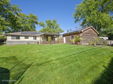205 Illinois Blvd, Hoffman Estates, IL 60169 photo 23