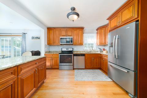 2068 Birch St, Des Plaines, IL 60018 photo 9