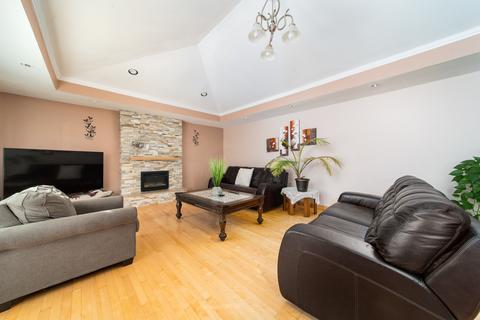 2068 Birch St, Des Plaines, IL 60018 photo 6