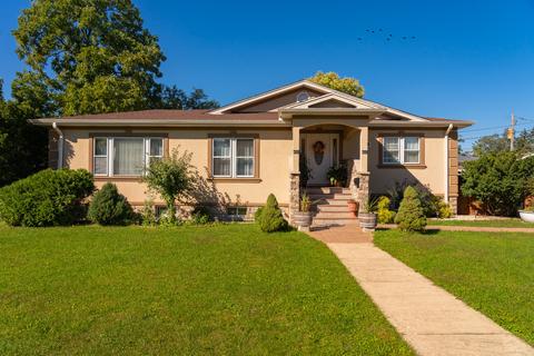 2068 Birch St, Des Plaines, IL 60018 photo 1