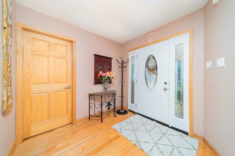 2068 Birch St, Des Plaines, IL 60018 photo 5