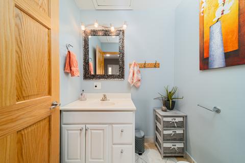 2068 Birch St, Des Plaines, IL 60018 photo 15
