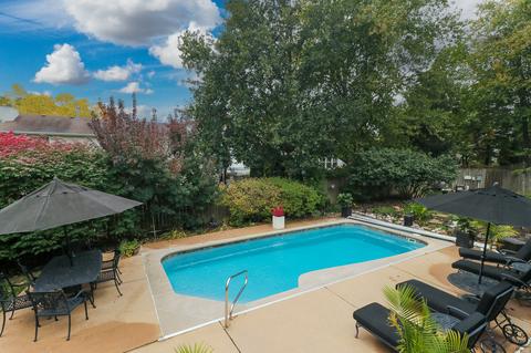 2 Red Stone Ct, Bloomington, IL 61704 photo 3