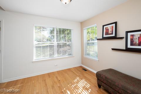 1250 Horseshoe Ln, Bartlett, IL 60103 photo 9