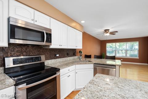1250 Horseshoe Ln, Bartlett, IL 60103 photo 7