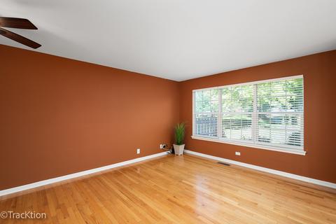 1250 Horseshoe Ln, Bartlett, IL 60103 photo 4