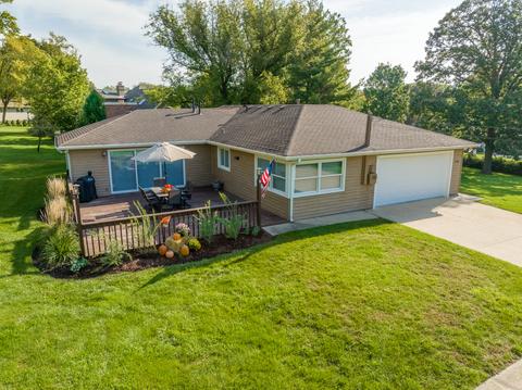 1700 Heather Dr, Algonquin, IL 60102 photo 2